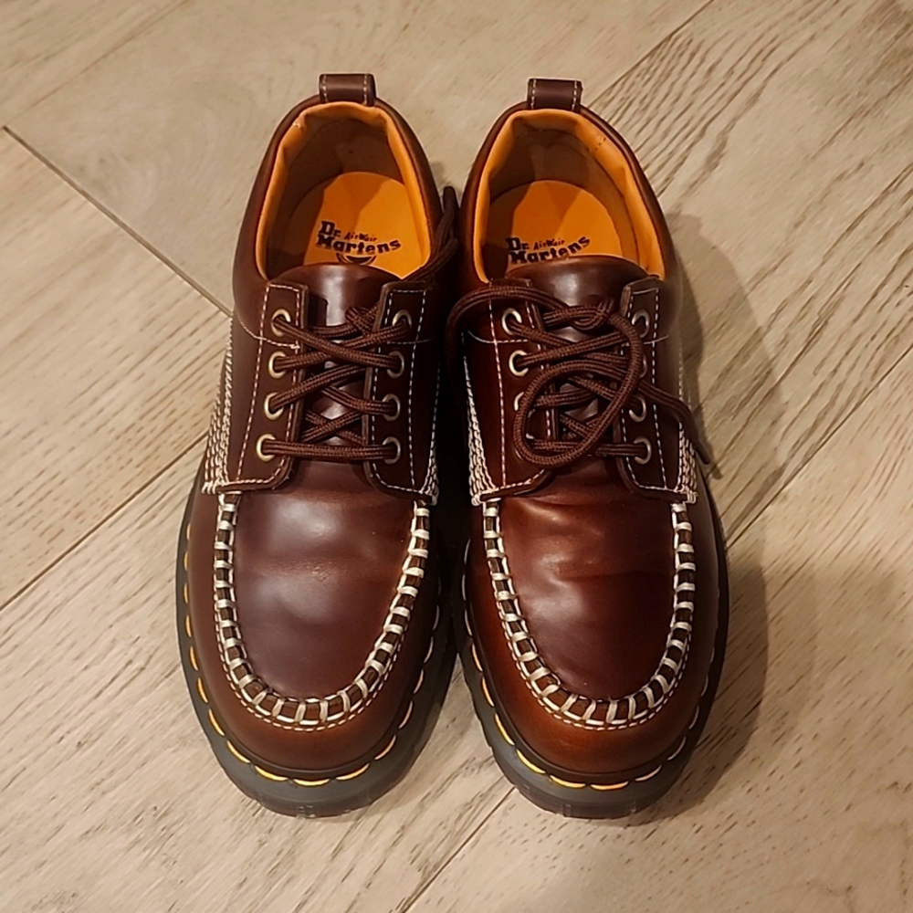 New Dr Martens Lowell Moc Toe